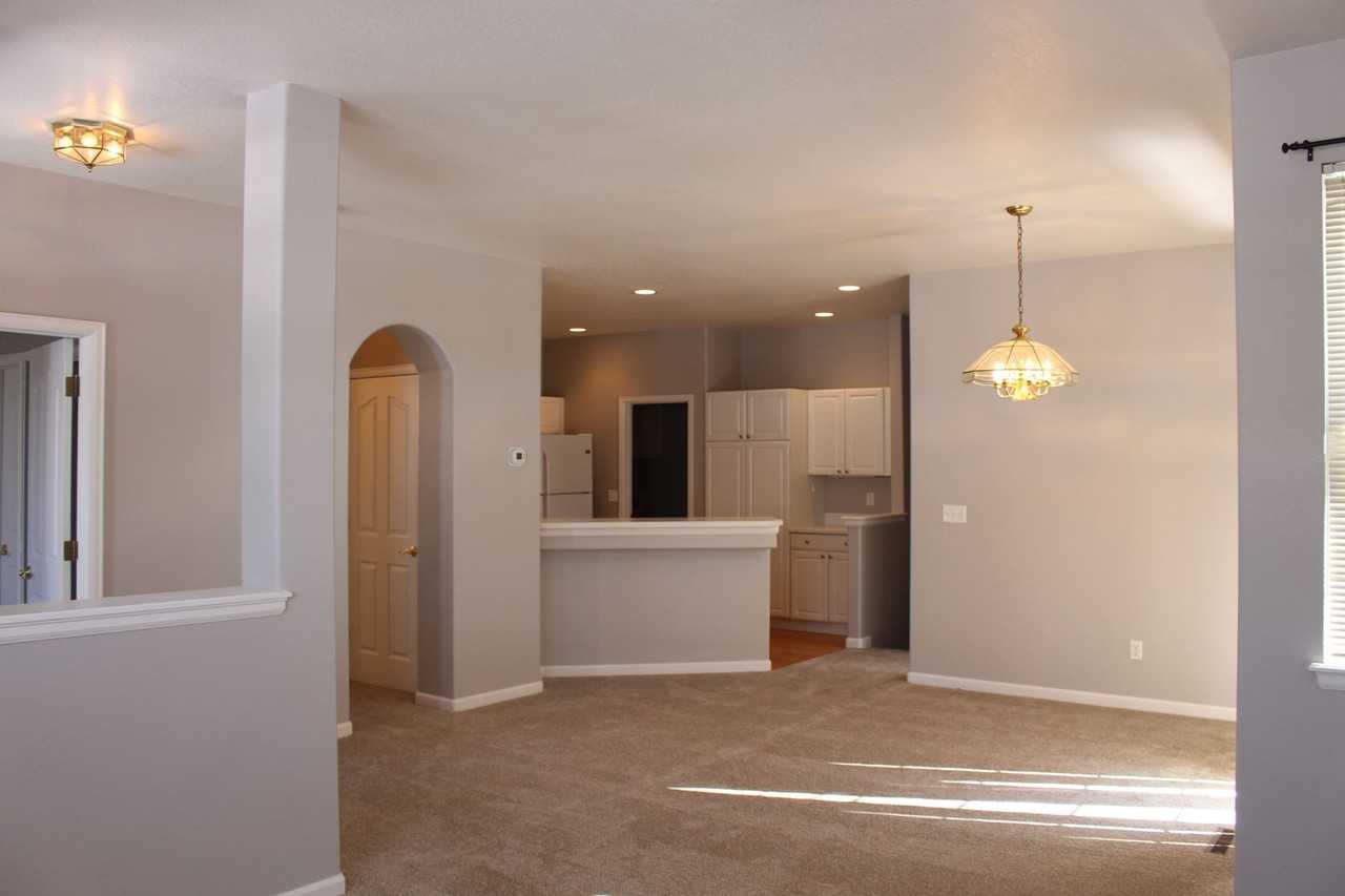 1862 Indian Hills Circle - Photo 3 of 9