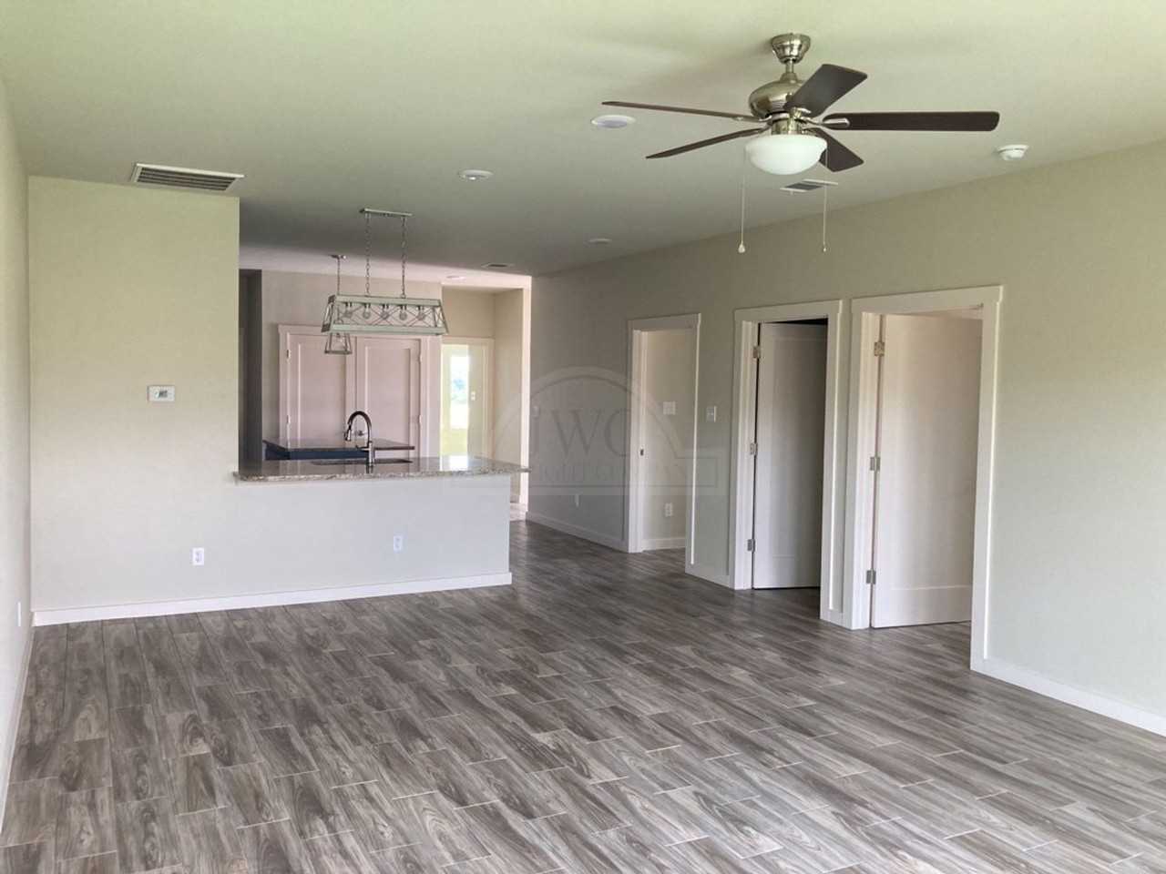 5007 White Rose Drive - Photo 2 of 19