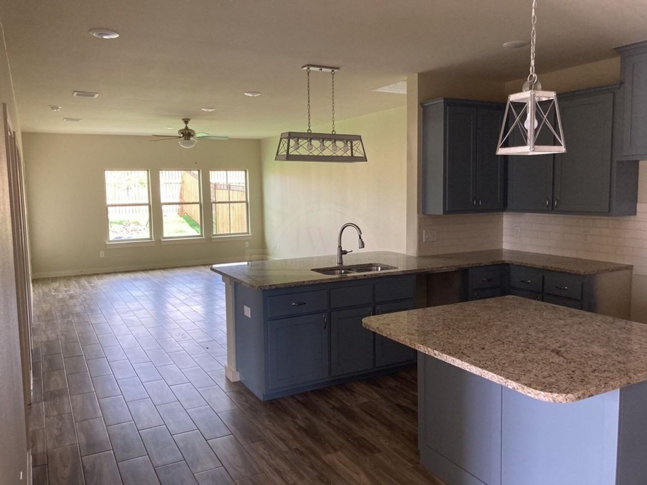 5007 White Rose Drive - Photo 4 of 19