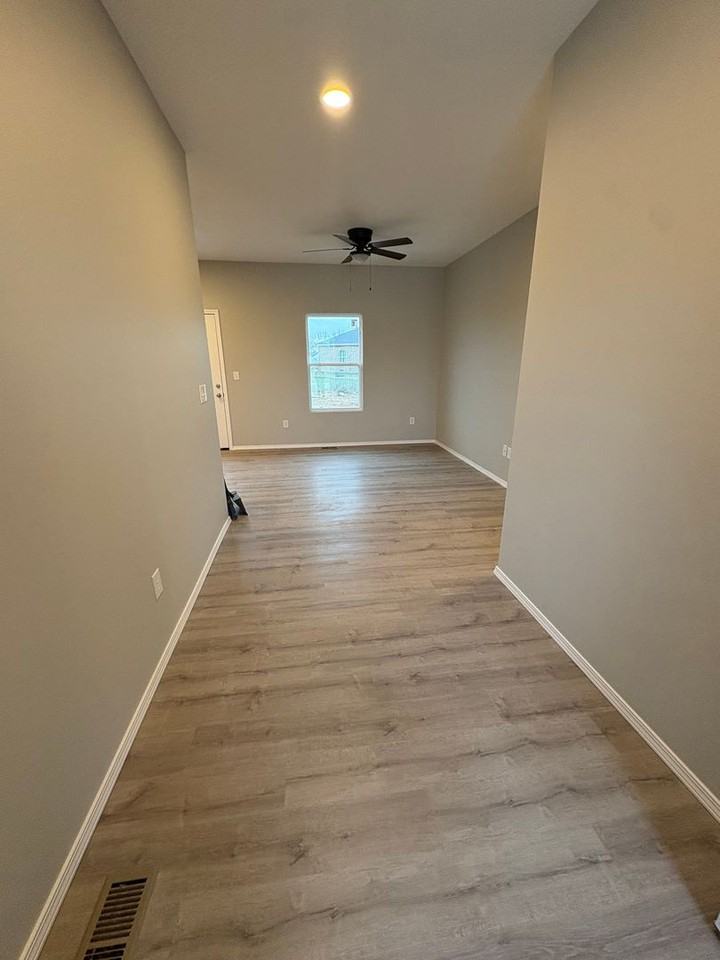 2490 E 548th Rd - Photo 2 of 18