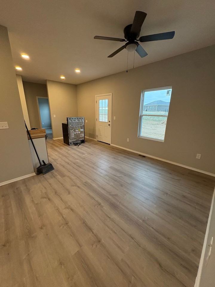 2490 E 548th Rd - Photo 4 of 18