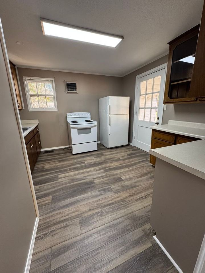 1401 North Detroit Avenue - Photo 4 of 12