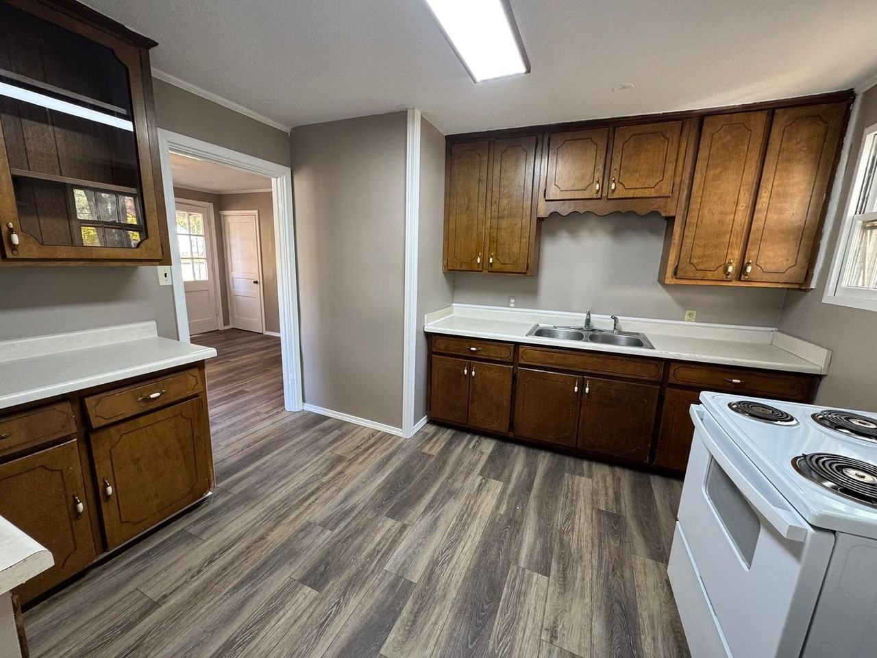 1401 North Detroit Avenue - Photo 5 of 12