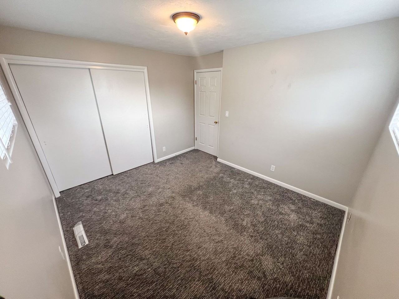 147 West Fremont Avenue - Photo 5 of 29