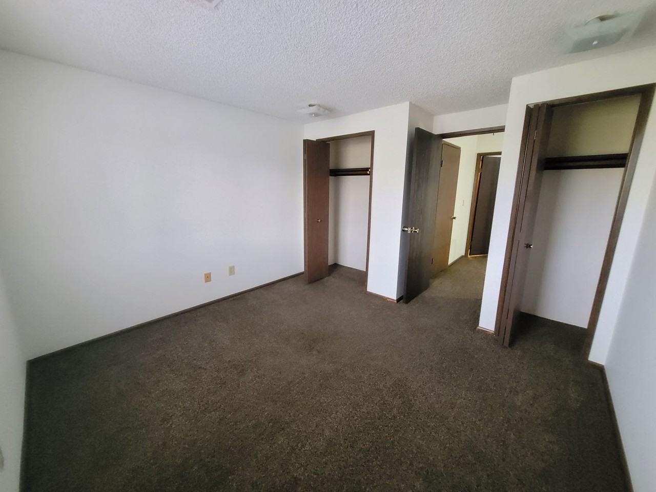 3832 Auburn Road Northeast - Photo 6 of 9