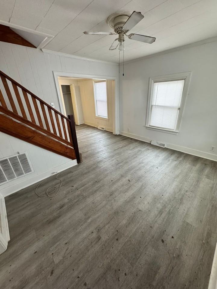 5413 Almond Avenue - Photo 2 of 19