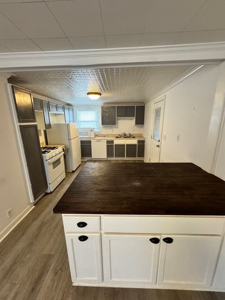 5413 Almond Avenue - Photo 7 of 19