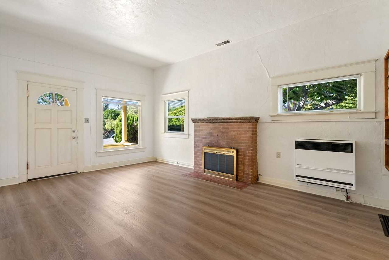 1367 Higuera Street - Photo 7 of 33