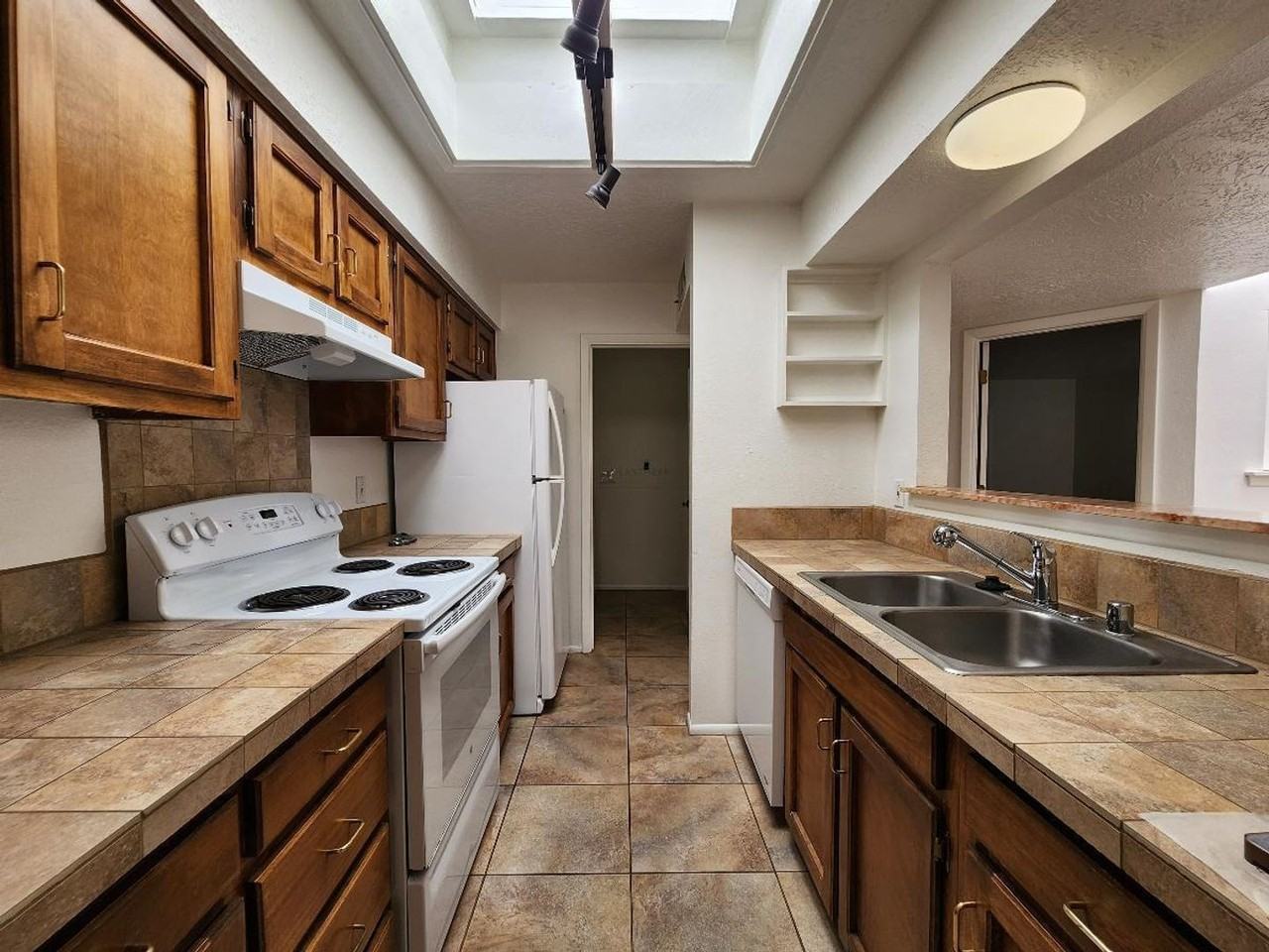 2972 Plaza Azul - Photo 4 of 16