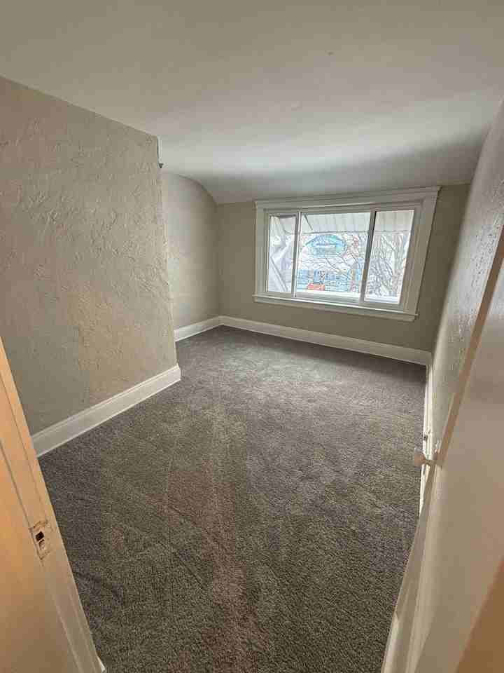 847 Nela View Road - Photo 4 of 11