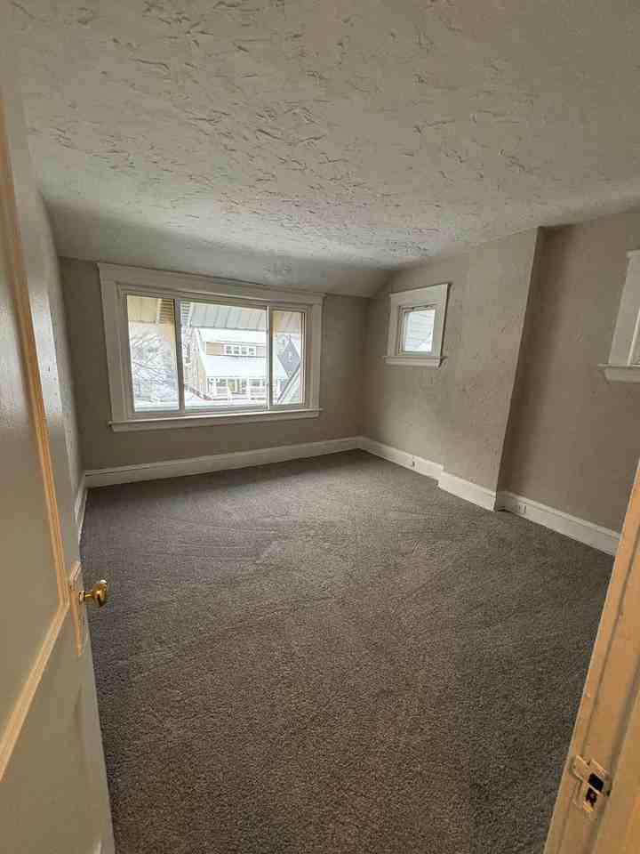 847 Nela View Road - Photo 6 of 11