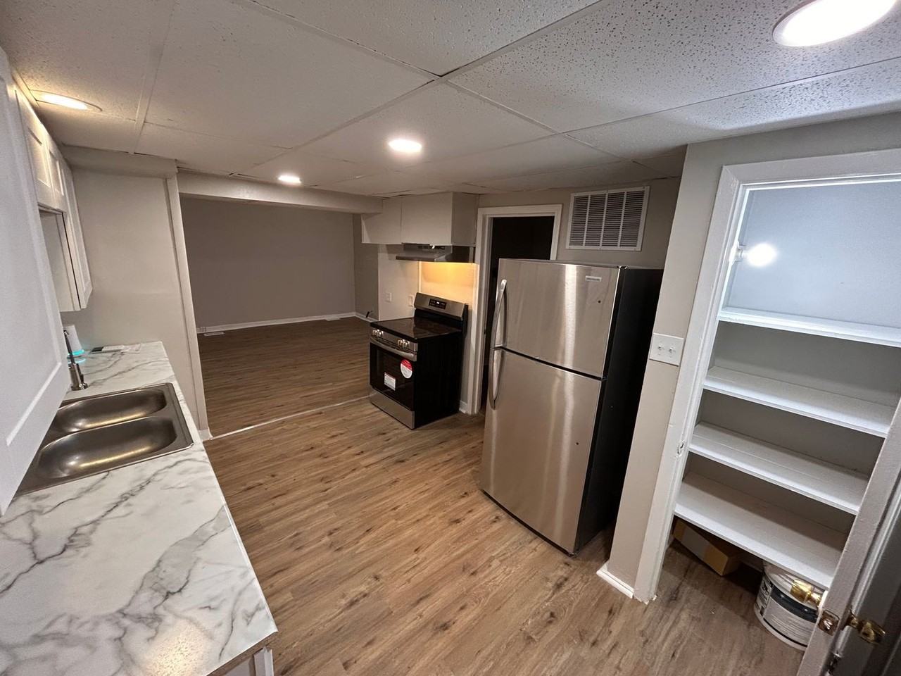 1209 Lakeview Ave - Photo 4 of 13