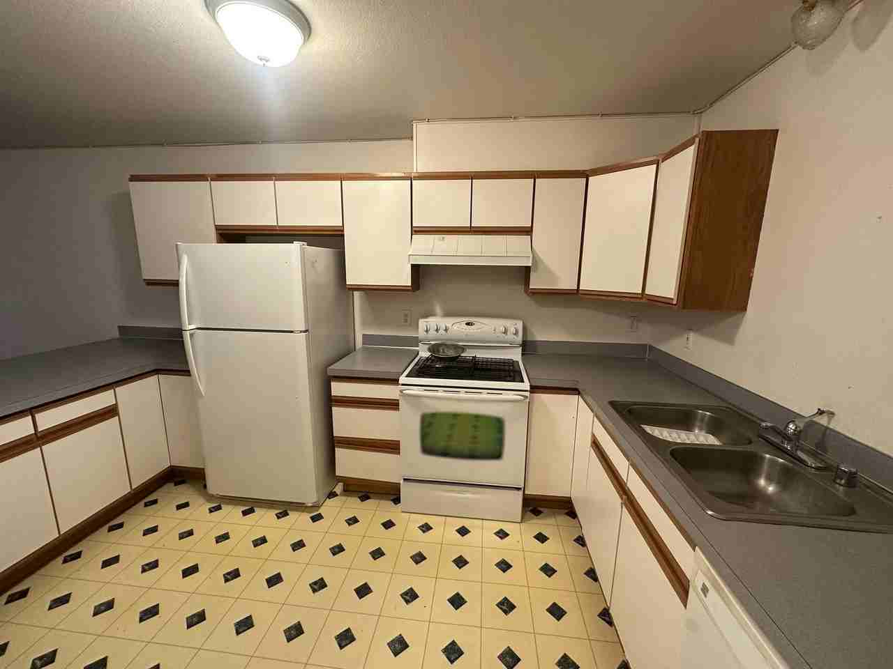 296 West Sussex Avenue #B - Photo 7 of 14