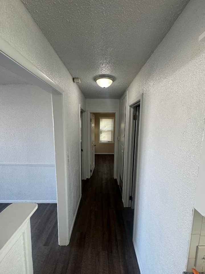 1502 Southeast 64th Street - Photo 6 of 12