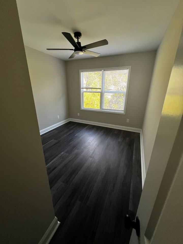 1218 House Street - Photo 4 of 12