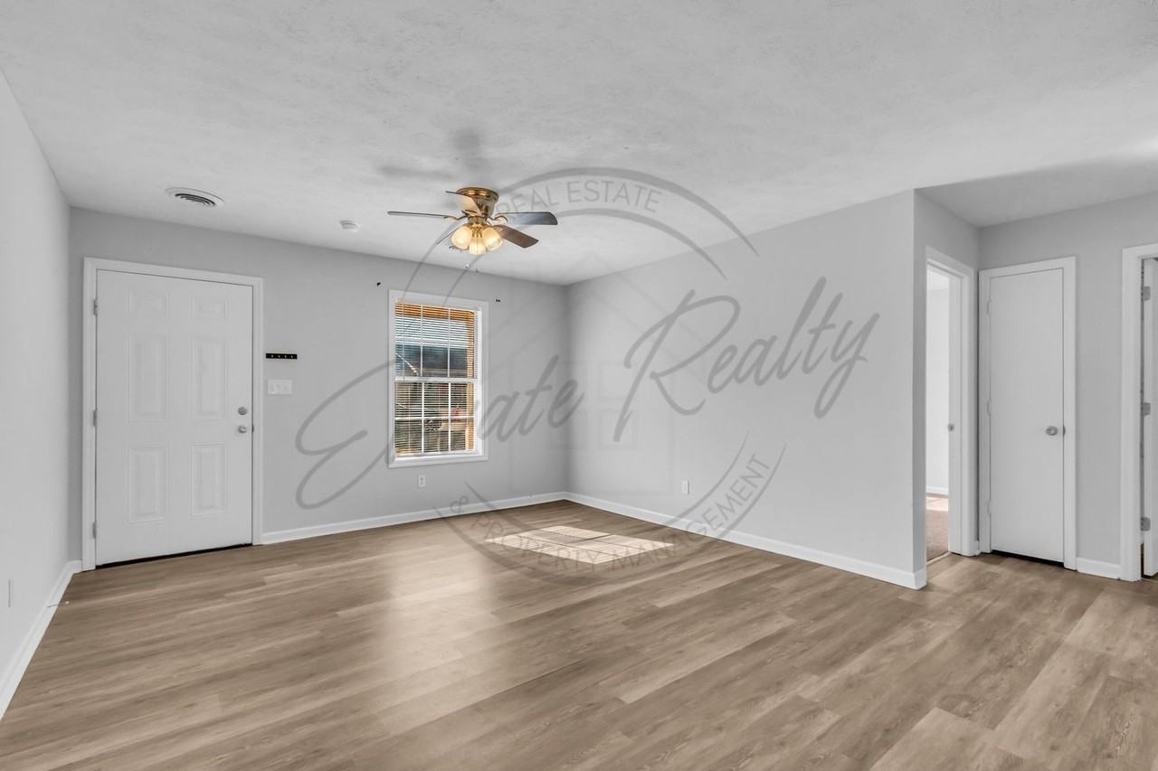 105 Cloverdale Dr #A - Photo 6 of 27