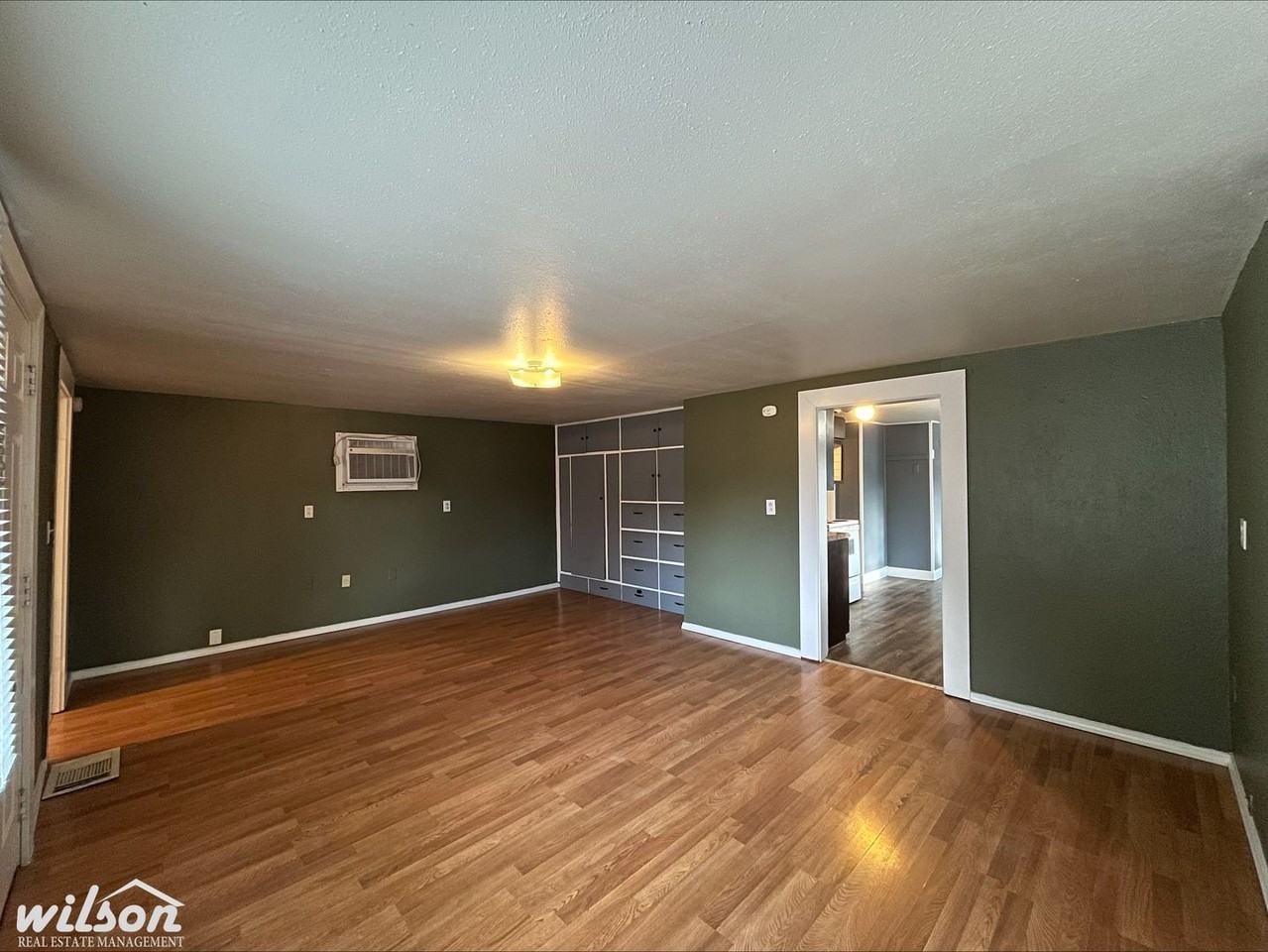 1405 S 13th Ave - Photo 3 of 16