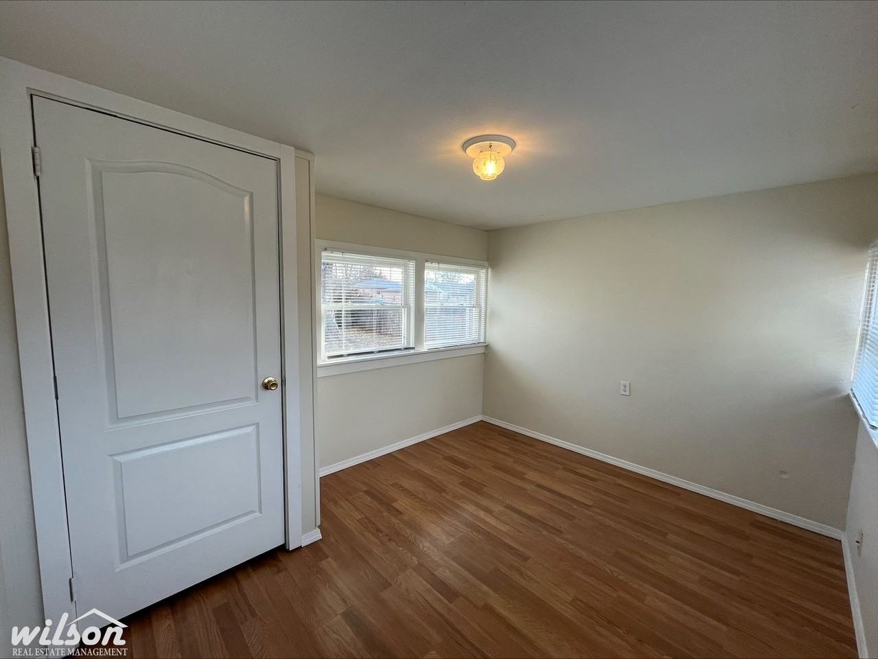 1405 S 13th Ave - Photo 5 of 16