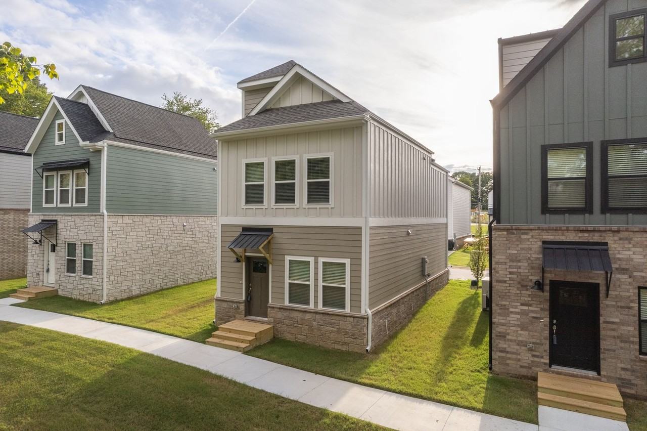 1319 S Van Buren Ave - Photo 3 of 23