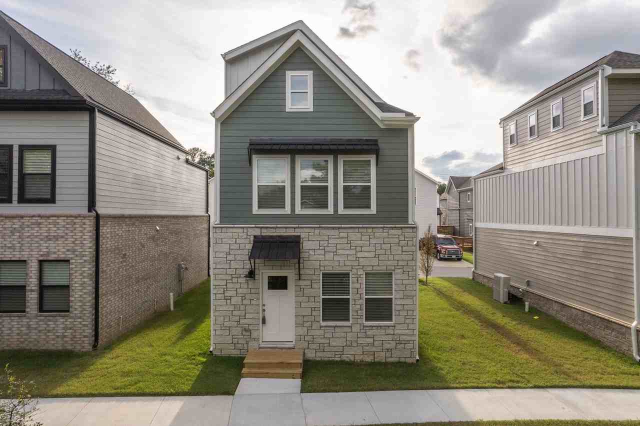 1323 South Van Buren Avenue - Photo 2 of 21