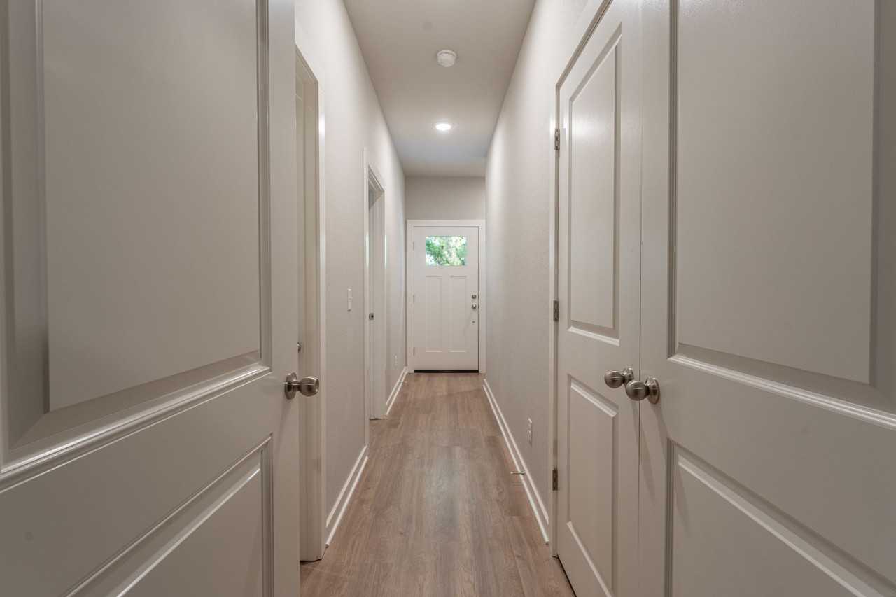 1323 South Van Buren Avenue - Photo 3 of 21