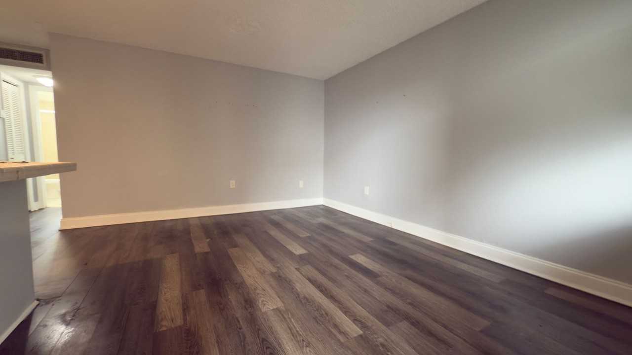 3536 Ne 168th St - Photo 2 of 18