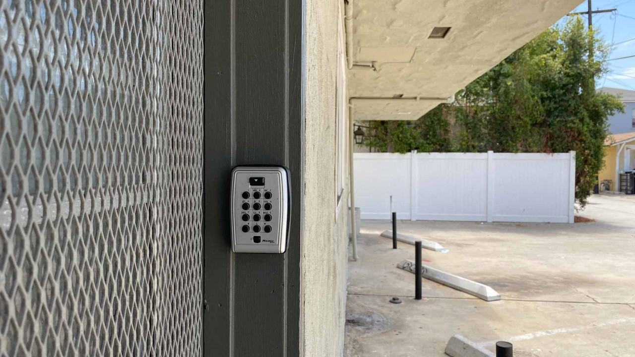 SF Capistrano Villas - Photo 4 of 9