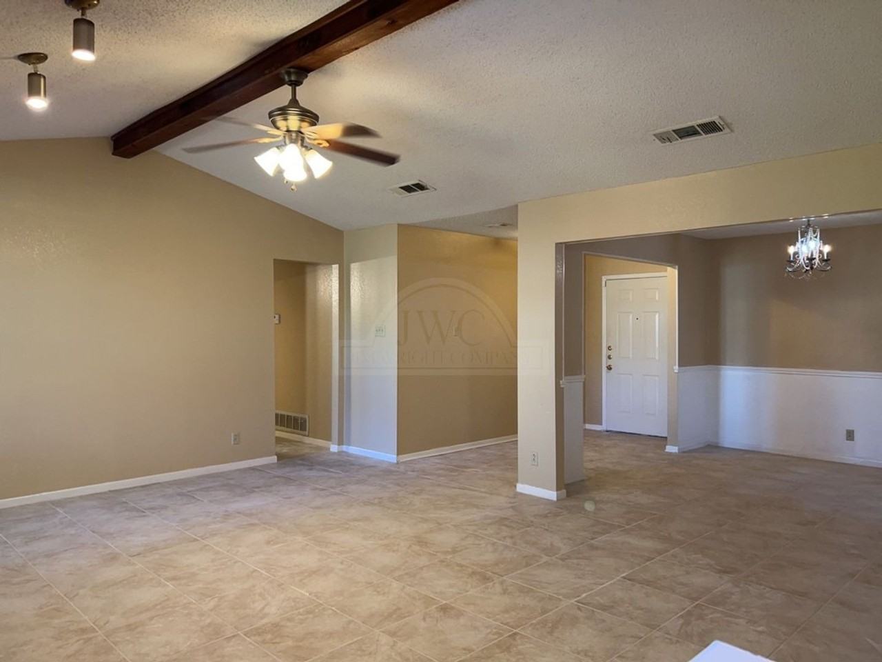 3313 Sungate Drive - Photo 4 of 11