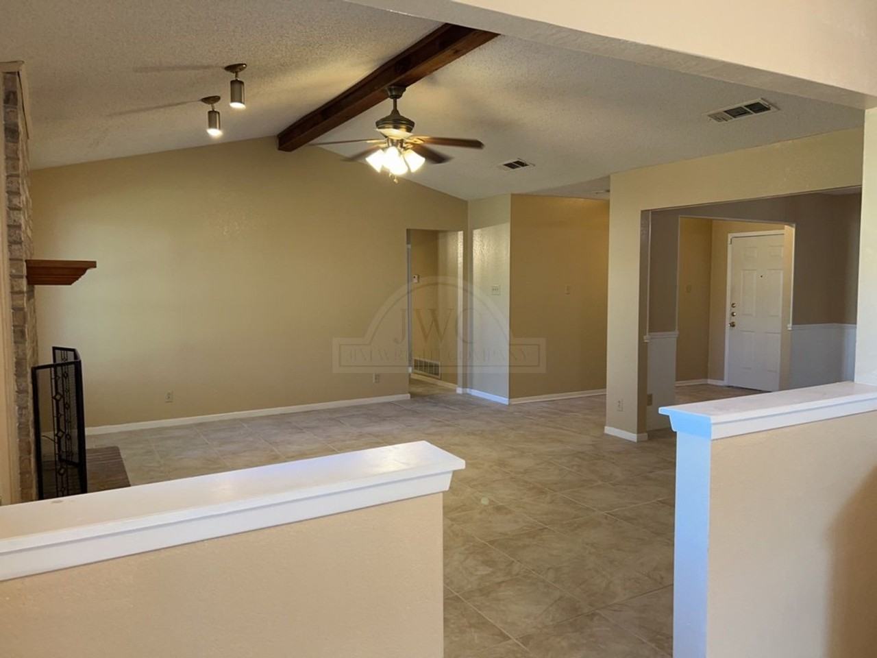 3313 Sungate Drive - Photo 5 of 11