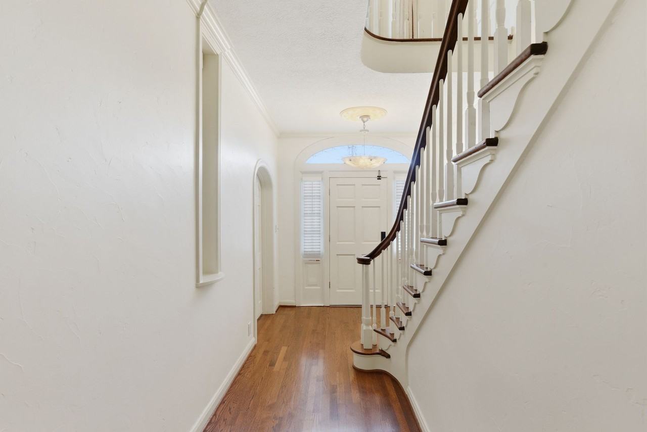 6666 Fairfield St - Photo 7 of 50