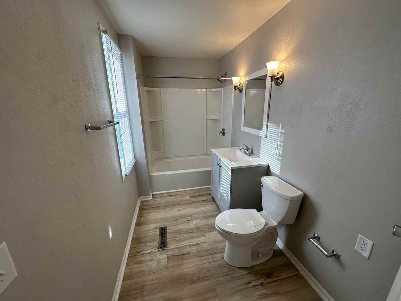 416 Dunbar Avenue - Photo 5 of 9