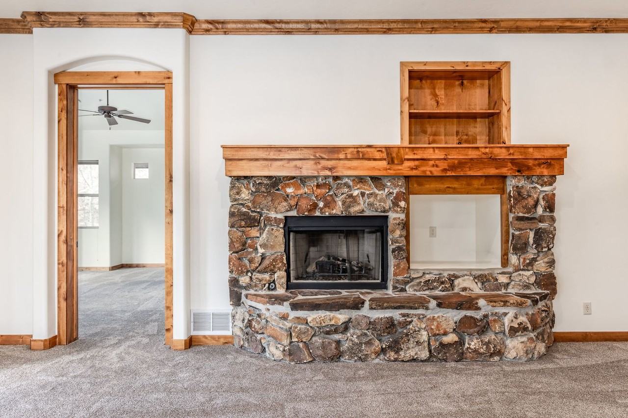 12213 Ross Creek Dr - Photo 5 of 34