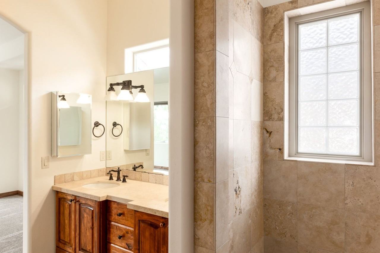 12213 Ross Creek Dr - Photo 6 of 34