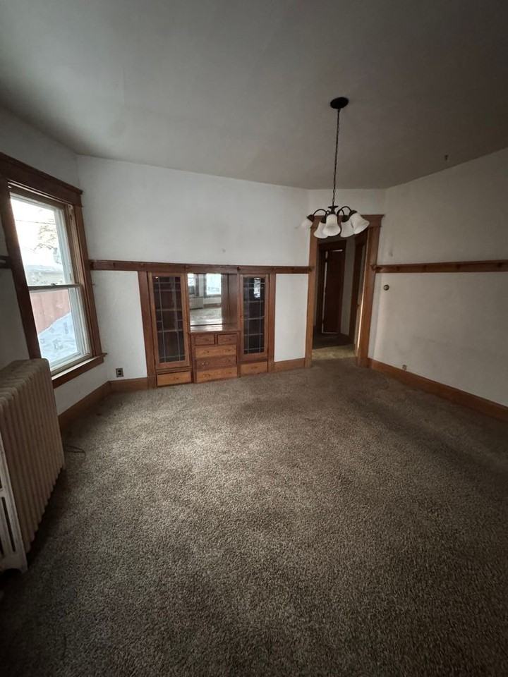 1358 Deane Blvd - Photo 7 of 9