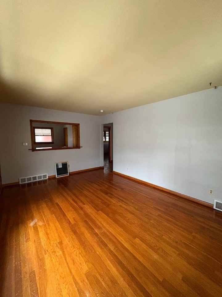 934 Nevin Street - Photo 4 of 18