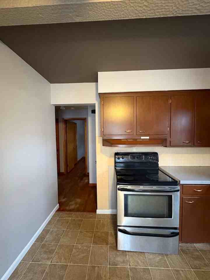 934 Nevin Street - Photo 7 of 18