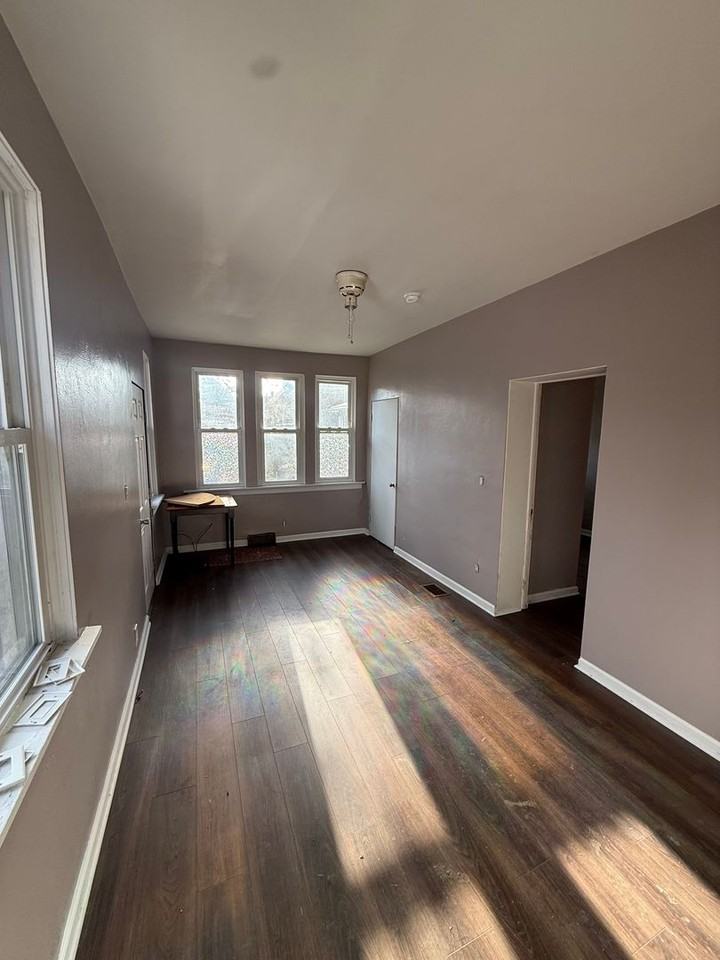 260 Freeport Road - Photo 7 of 11