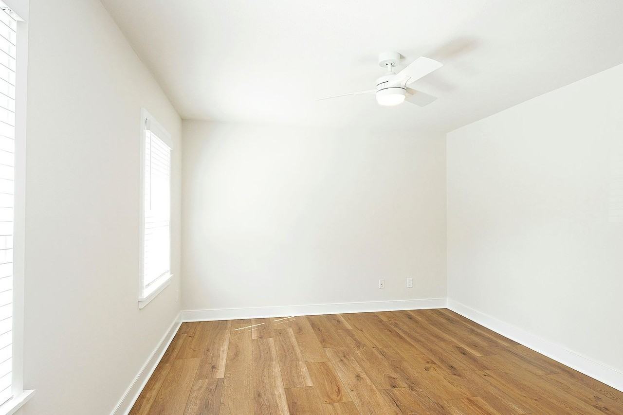 919 Belmont Ave - Photo 7 of 13