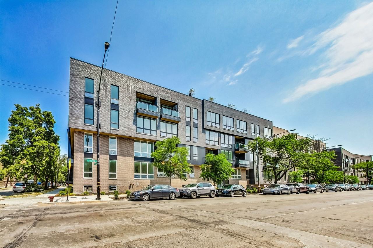 Low-Line Commons - Photo 2 of 43