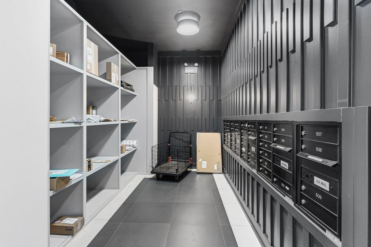 Low-Line Commons - Photo 5 of 43