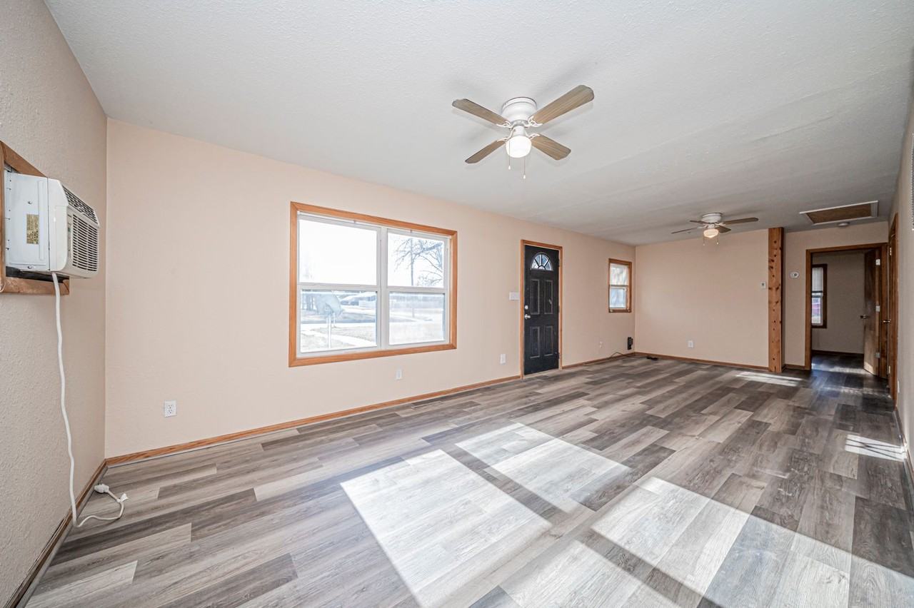 332 West 14th Street - Photo 7 of 25