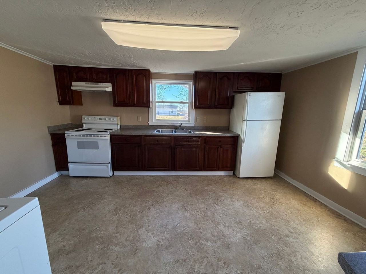 110 Carter Street - Photo 2 of 9