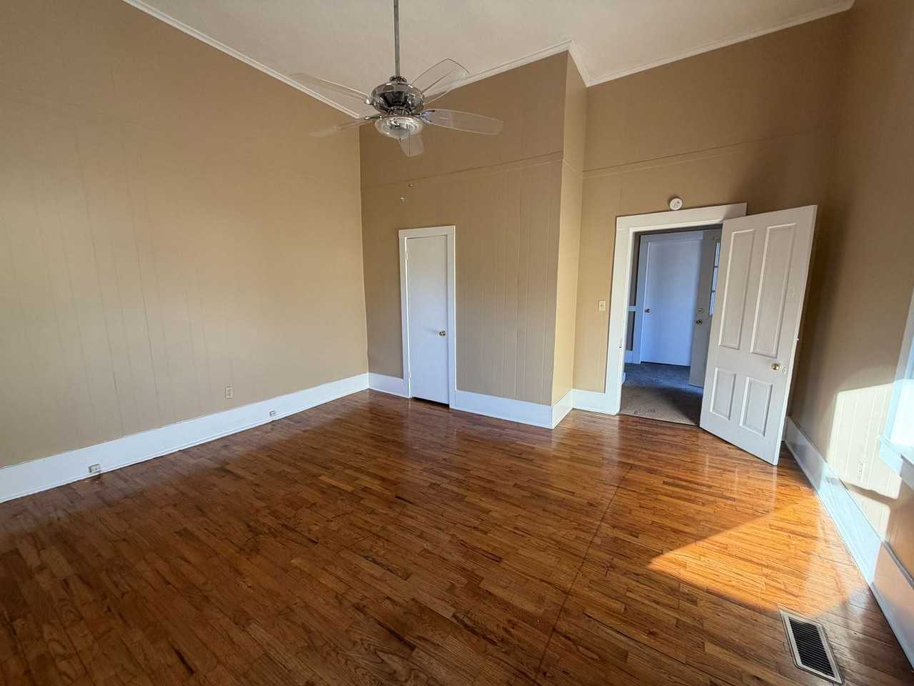 110 Carter Street - Photo 4 of 9