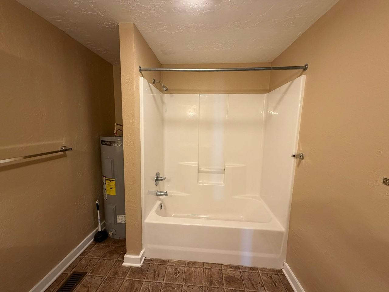 110 Carter Street - Photo 5 of 9