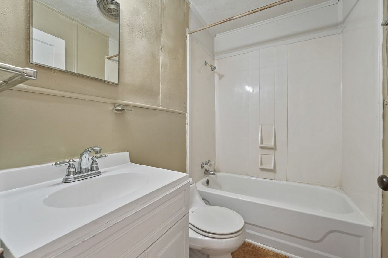 2822 35th Street - Photo 5 of 7
