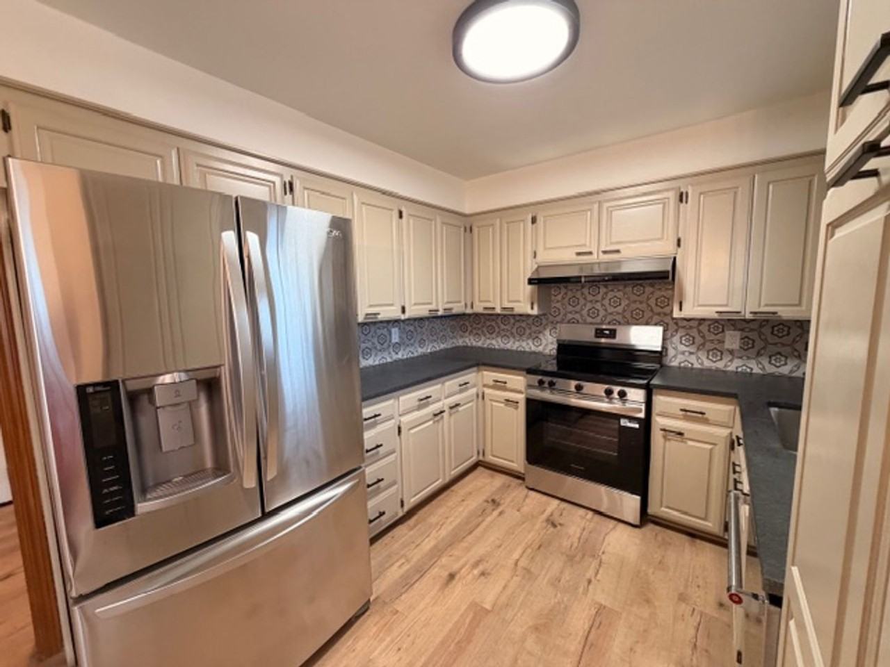 4909 Northwest 62nd Street - Photo 7 of 28