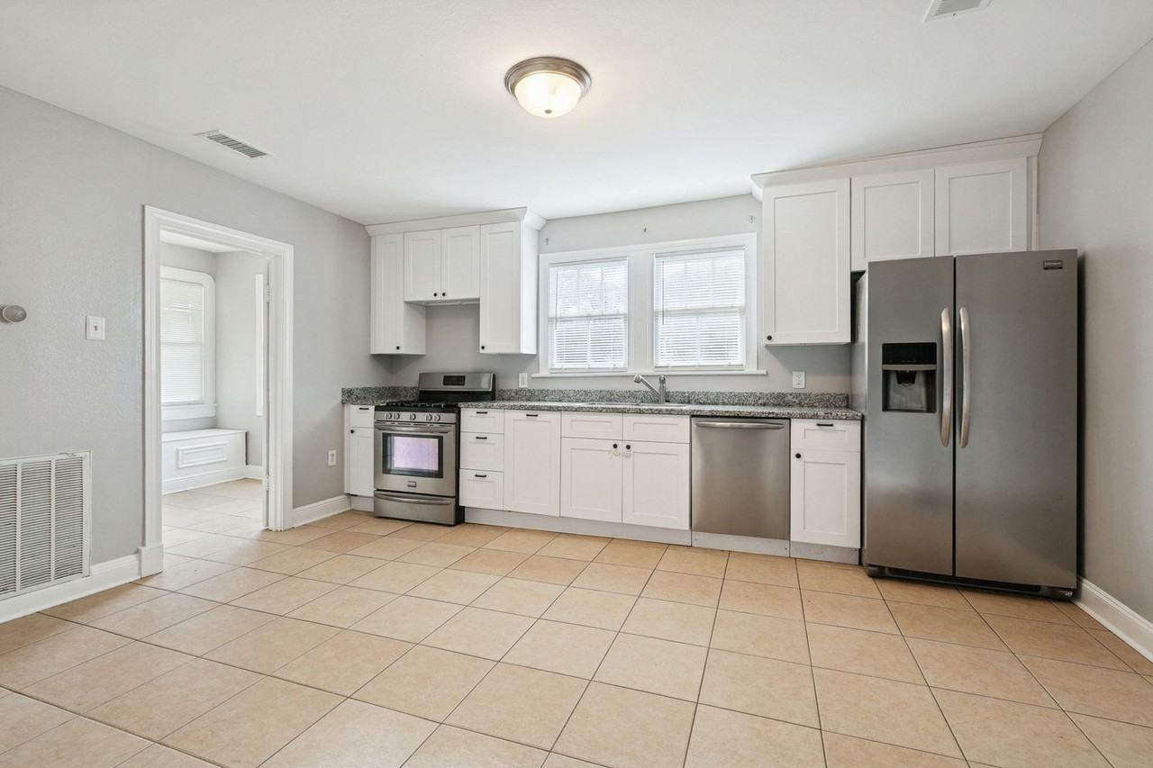 317 Ocean Avenue - Photo 4 of 11