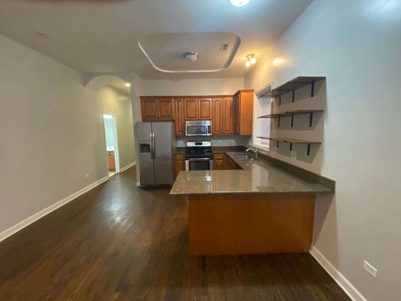 6646 South Greenwood Avenue - Photo 5 of 12