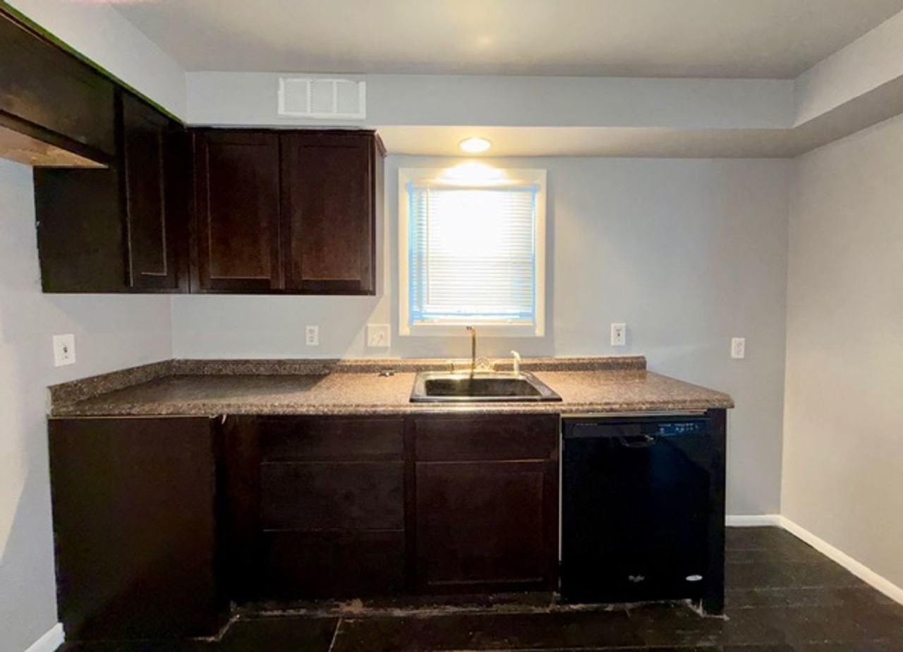 28399 Felician St - Photo 4 of 13