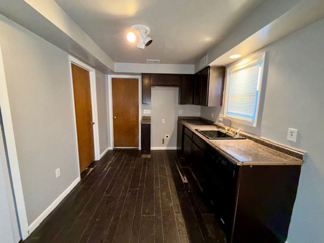 28399 Felician St - Photo 5 of 13